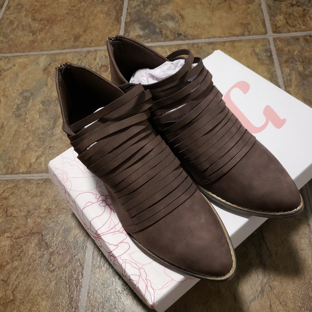 Journee Collection Ankle Boots size 8.5